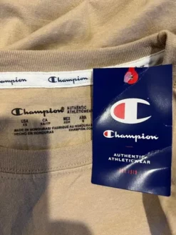 Playera Recortada Con Logotipo Marca Champion Talla Xs -Promos Tops Deportivos Magasin D NQ NP 618343 MLM54988906230 052023 O