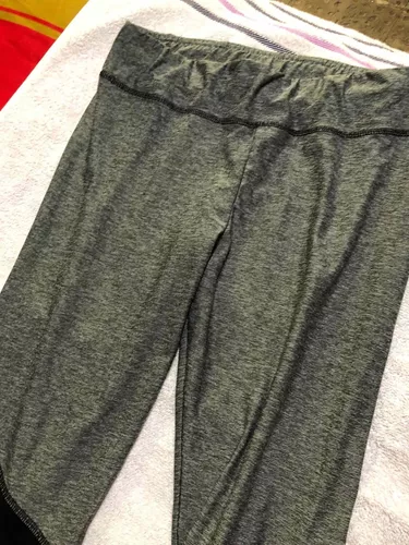 Leggin Deportivo De Mujer Con Paneles Tipo Red Marca Weekend 3 Leggin Deportivo De Mujer Con Paneles Tipo Red Marca Weekend – Image 3