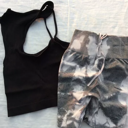 Shorts Y Tops Deportivos De Mujer 5 Shorts Y Tops Deportivos De Mujer – Image 5