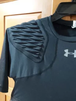 Playeras Con Protecciones Para Americano -Promos Tops Deportivos Magasin D NQ NP 678349 MLM69386272912 052023 O