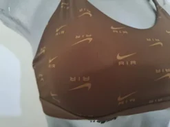 Top Deportivo Marca Nike Para Dama Talla Mediana -Promos Tops Deportivos Magasin D NQ NP 686602 MLM69839494666 062023 O