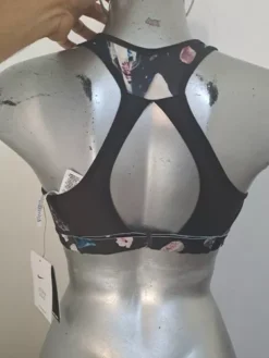 Top Marca Nike Para Dama Línea Fly Talla Mediano -Promos Tops Deportivos Magasin D NQ NP 713893 MLM69839489110 062023 O