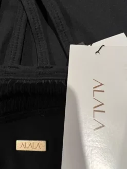 Top Deportivo Negro Marca Alala Talla Mediana -Promos Tops Deportivos Magasin D NQ NP 797672 MLM69227137909 052023 O