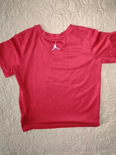 Playera Roja Para Niño. Jordan. Dri Fit. Licra. Talla 7 Años 2 Playera Roja Para Niño. Jordan. Dri Fit. Licra. Talla 7 Años – Image 2