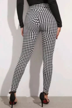 Legging Impreso -Promos Tops Deportivos Magasin D NQ NP 864286 MLM47372281182 092021 O