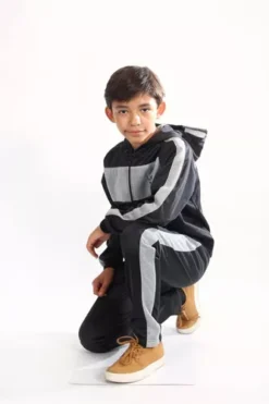 Pants De Niño Negro Con Gris Jaspe . Conjunto Marca Ls Sport